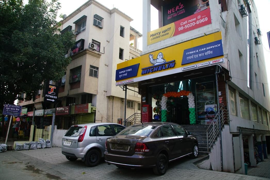 Images Michelin Tyres & Service - Super Tyres