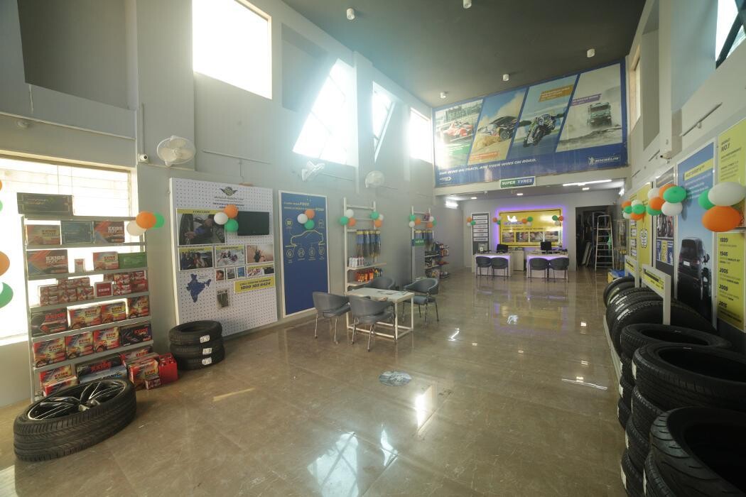 Images Michelin Tyres & Service - Super Tyres