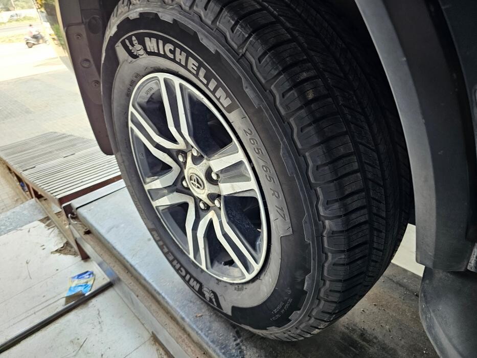 Images Michelin Tyres & Services - Nilkanth Tyre Zone