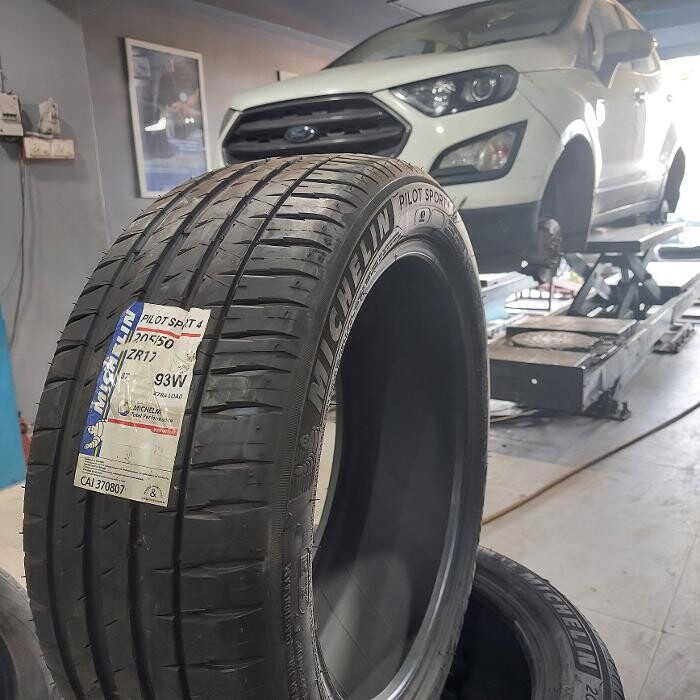 Images Michelin Tyres & Services - Nilkanth Tyre Zone