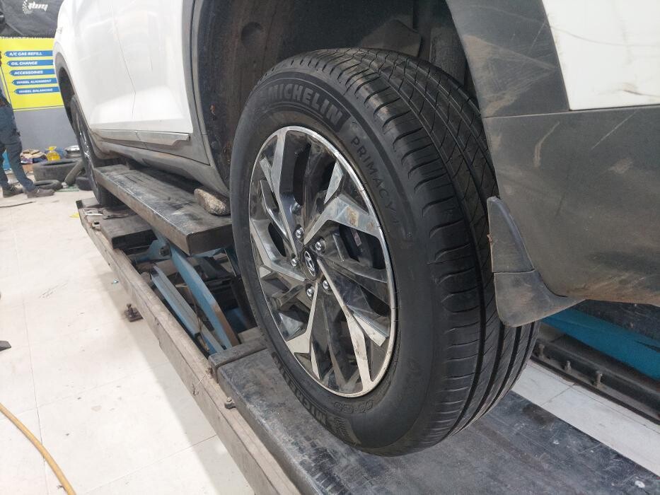 Images Michelin Tyres & Services - Nilkanth Tyre Zone