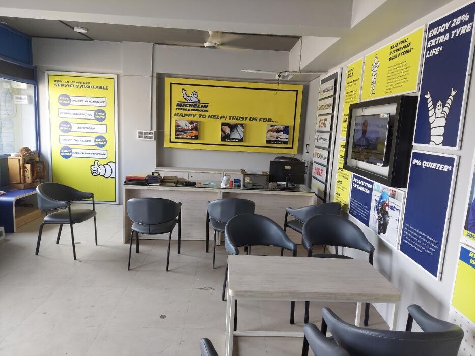 Images Michelin Tyres & Services - Nilkanth Tyre Zone
