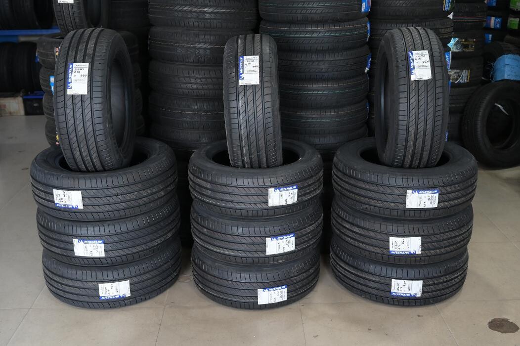 Images Michelin Tyres & Services - Nilkanth Tyre Zone