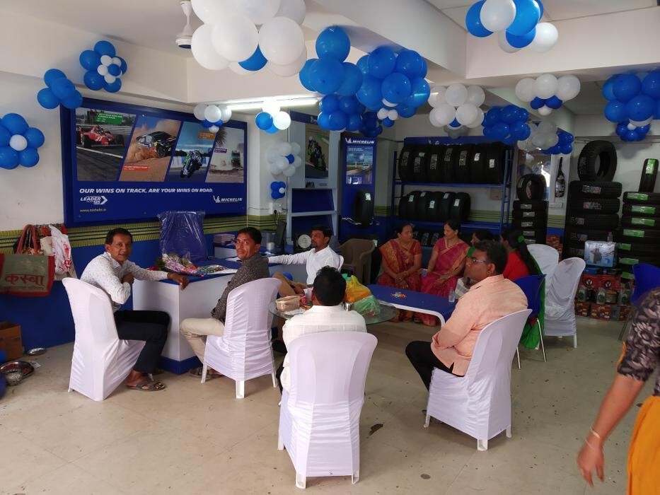 Images Michelin Tyres & Services - Nilkanth Tyre Zone