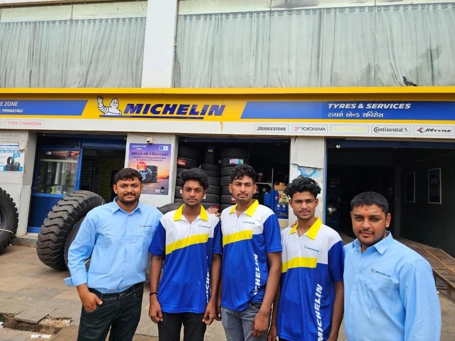 Images Michelin Tyres & Services - Nilkanth Tyre Zone