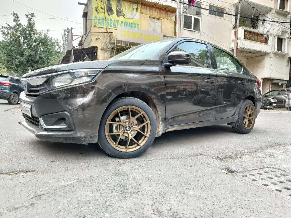 Images Michelin Tyres & Services - B. K. Tyres