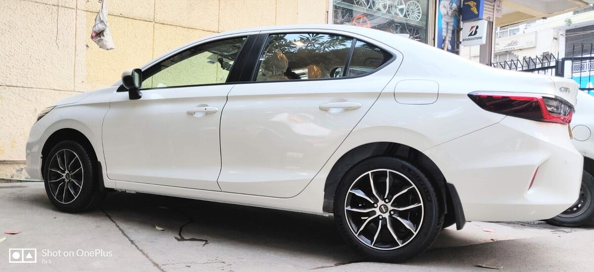 Images Michelin Tyres & Services - B. K. Tyres