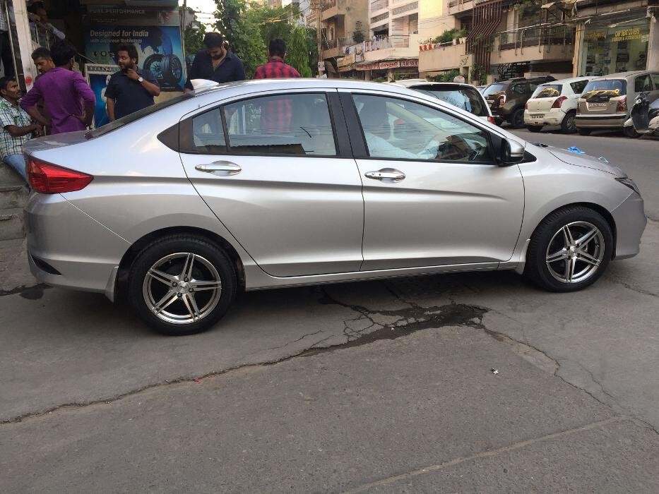 Images Michelin Tyres & Services - B. K. Tyres