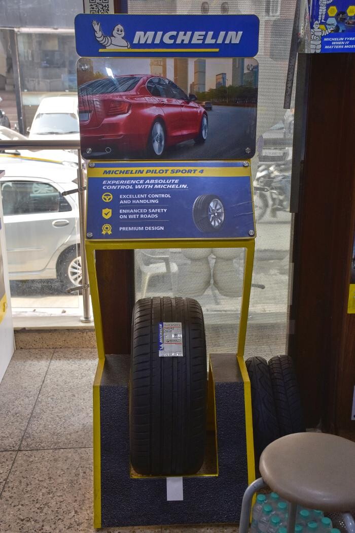 Images Michelin Tyres & Services - B. K. Tyres
