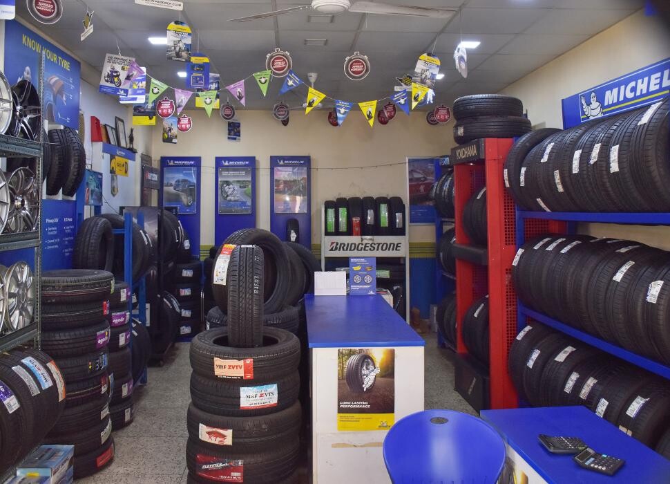 Images Michelin Tyres & Services - B. K. Tyres