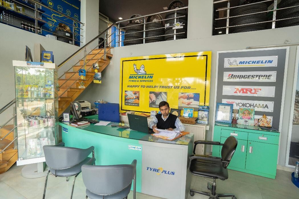 Images Michelin Tyres & Services - Eskay Wheelz N Rims