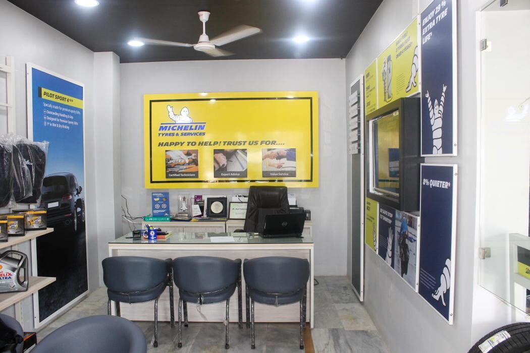 Images Michelin Tyres & Services - Sarina Wheel