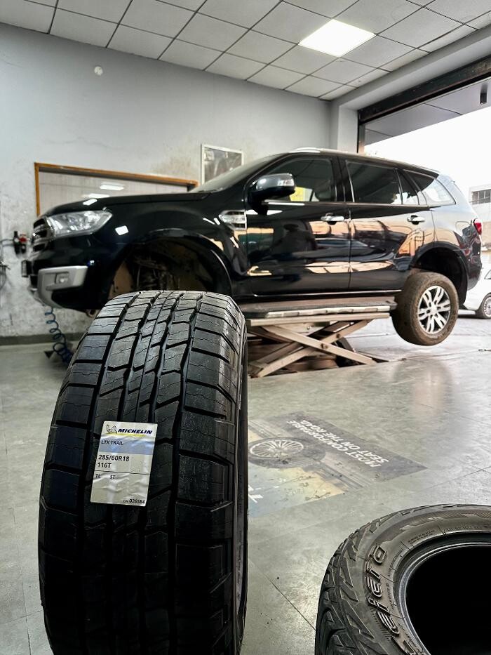 Images Michelin Tyres & Services - Universal Tyres