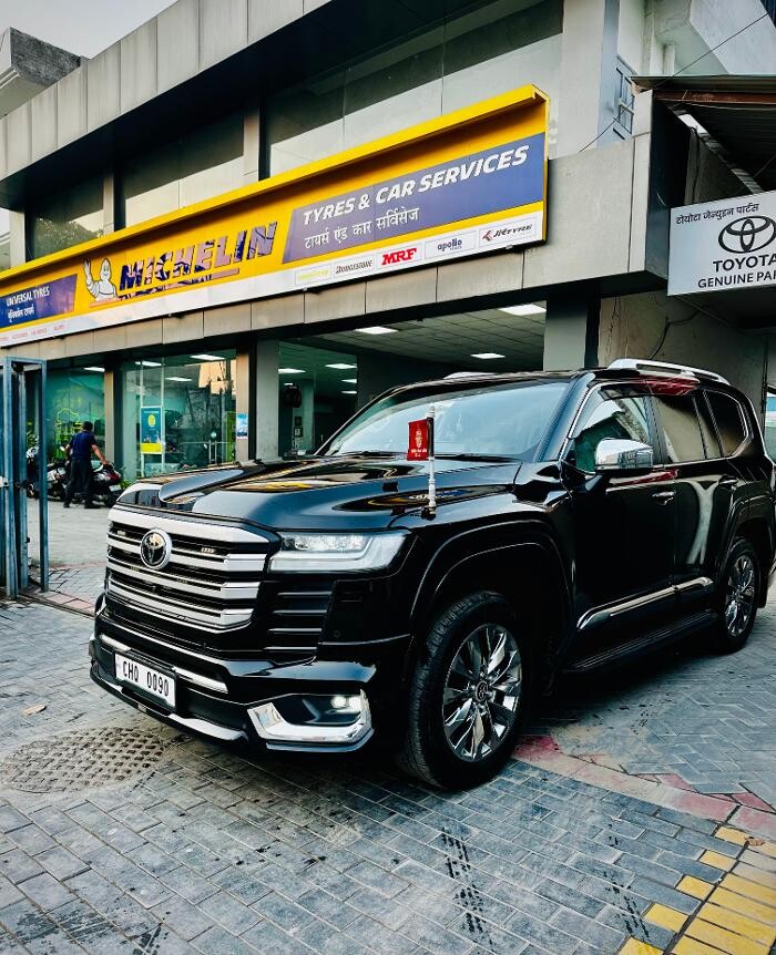 Images Michelin Tyres & Services - Universal Tyres