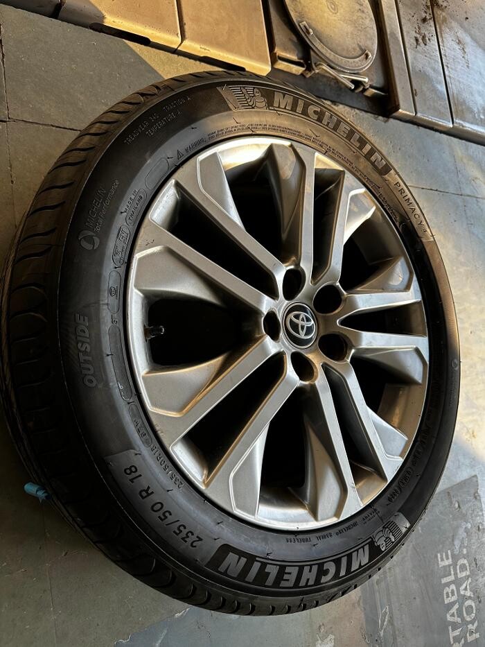 Images Michelin Tyres & Services - Universal Tyres