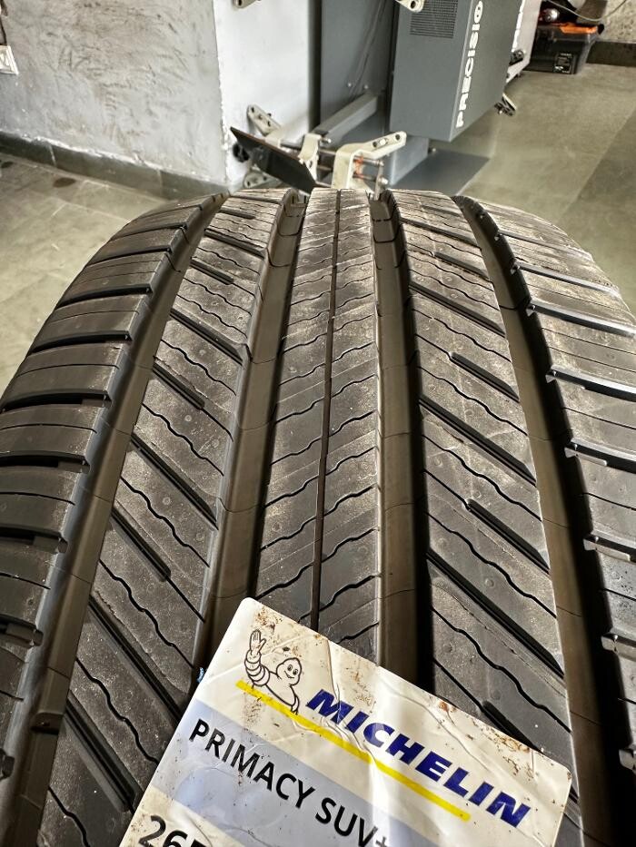 Images Michelin Tyres & Services - Universal Tyres