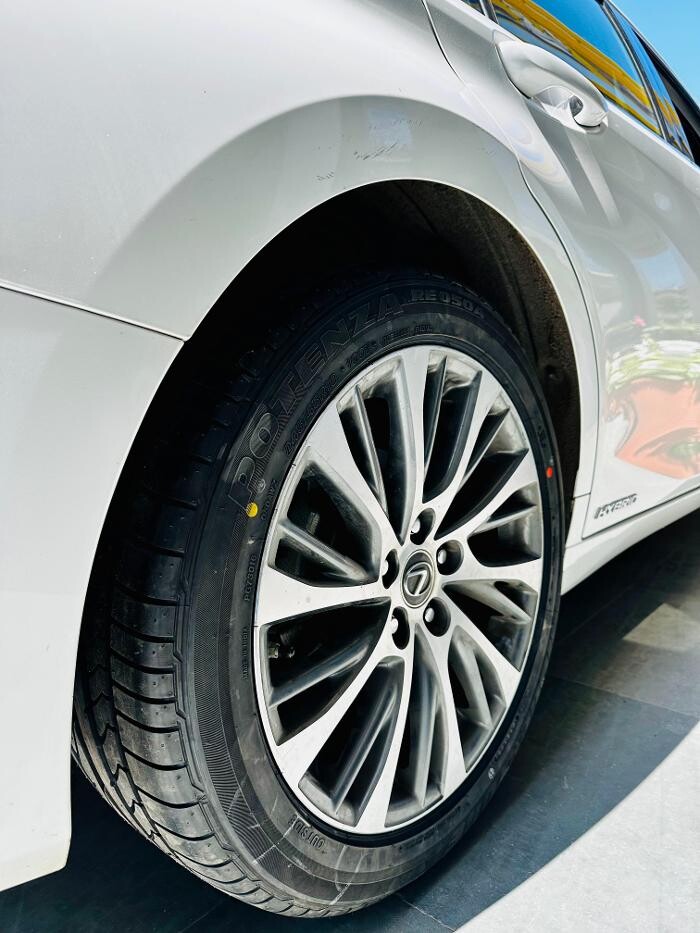 Images Michelin Tyres & Services - Universal Tyres