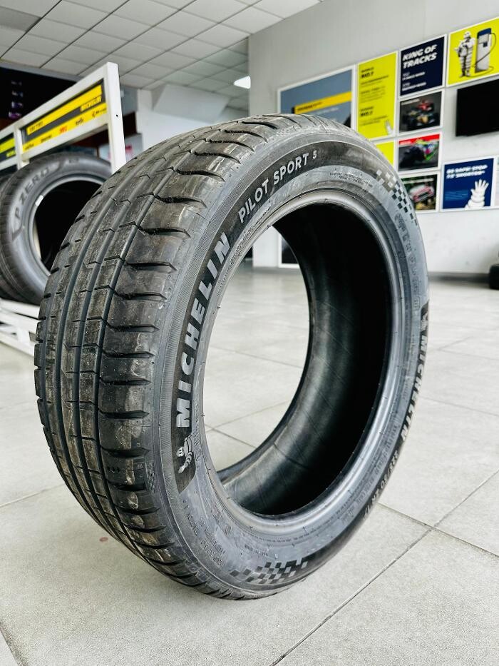 Images Michelin Tyres & Services - Universal Tyres