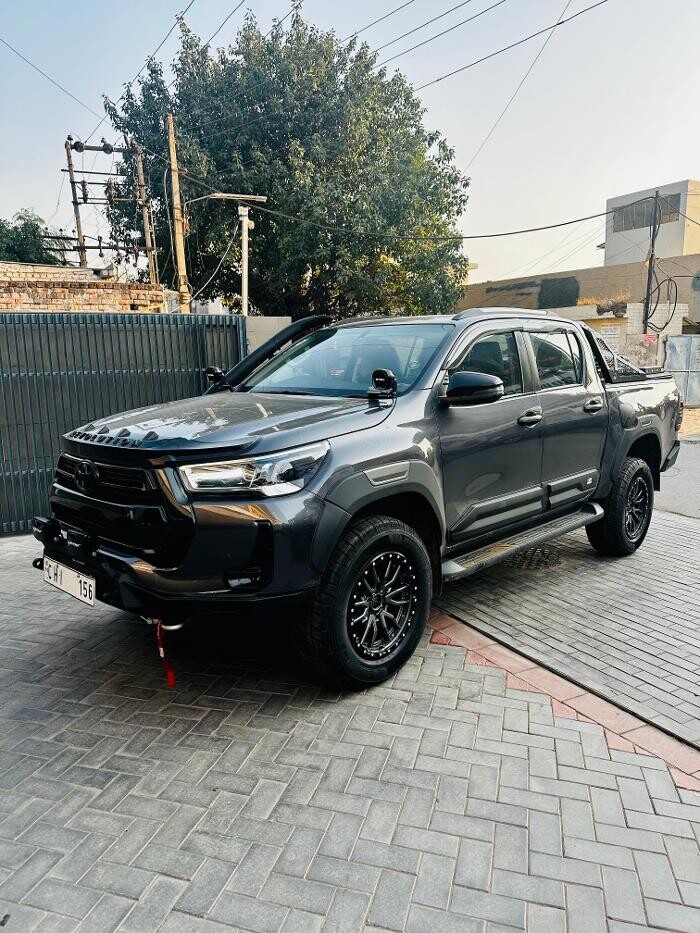 Images Michelin Tyres & Services - Universal Tyres