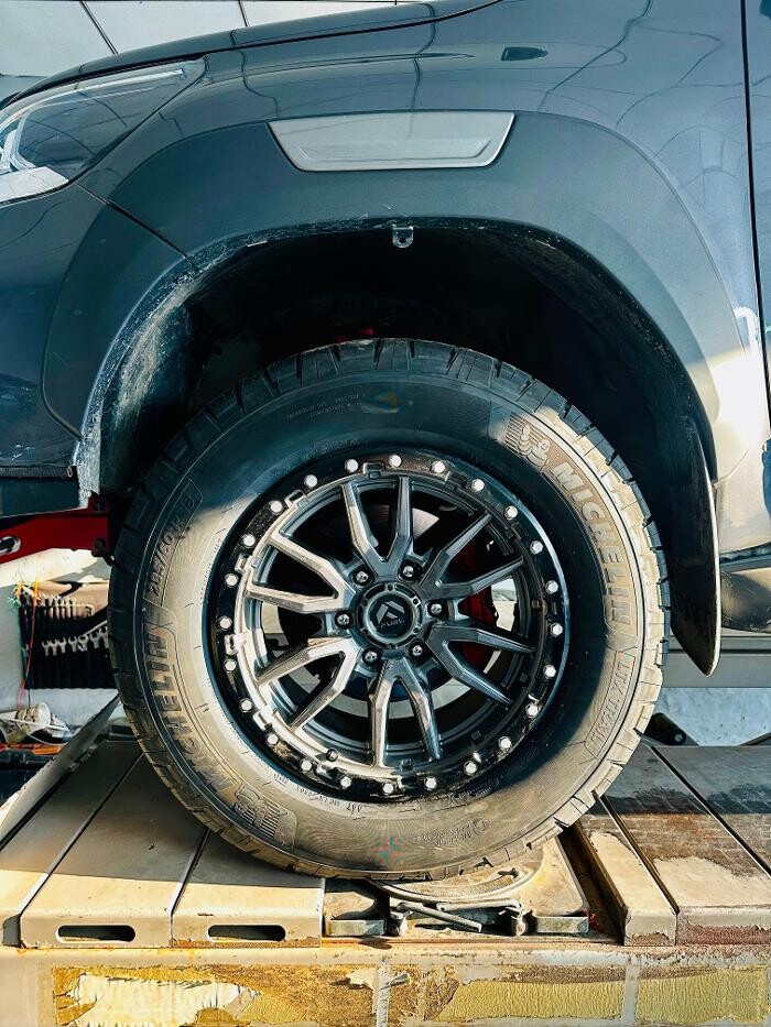 Images Michelin Tyres & Services - Universal Tyres