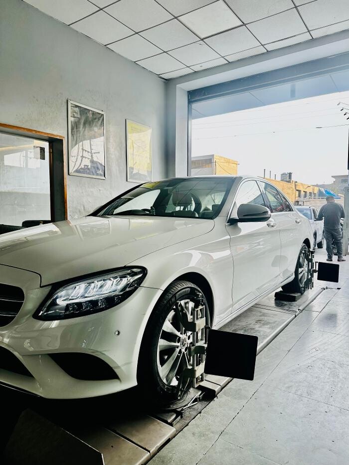 Images Michelin Tyres & Services - Universal Tyres