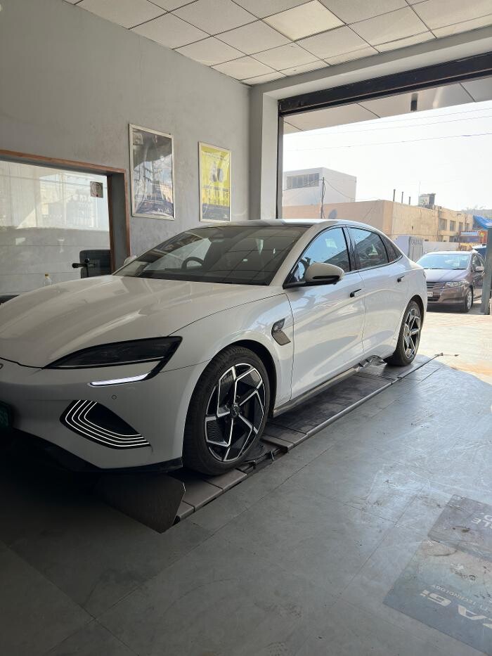 Images Michelin Tyres & Services - Universal Tyres