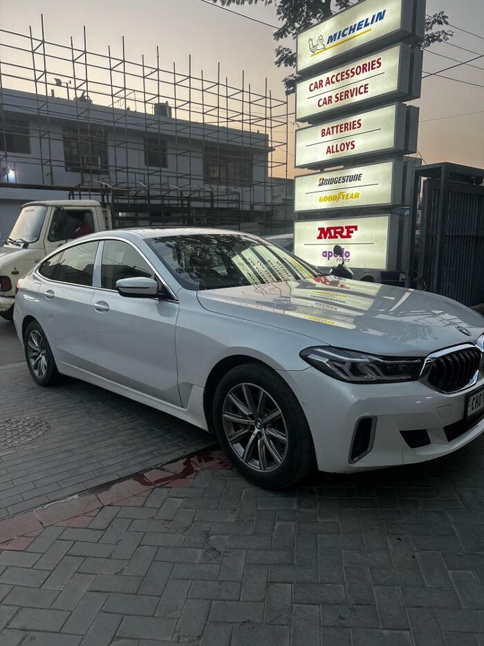 Images Michelin Tyres & Services - Universal Tyres