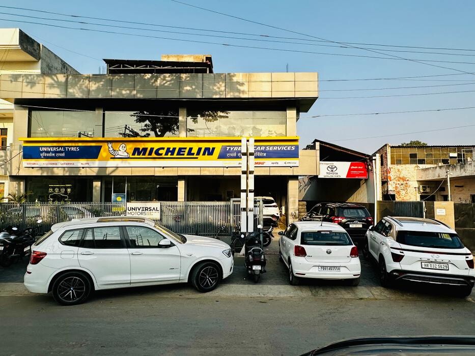 Images Michelin Tyres & Services - Universal Tyres