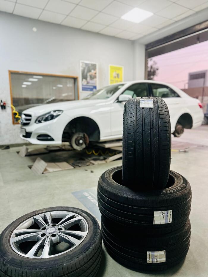 Images Michelin Tyres & Services - Universal Tyres