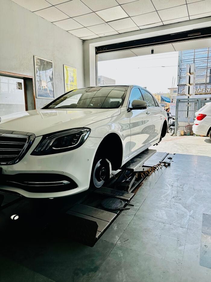 Images Michelin Tyres & Services - Universal Tyres