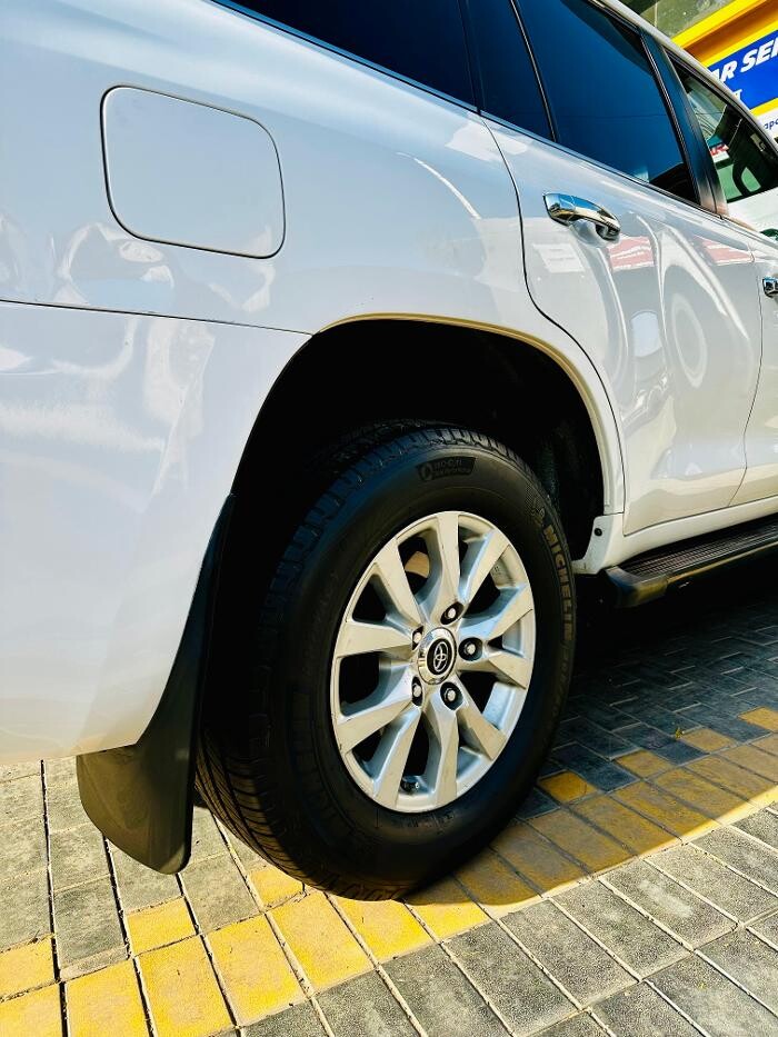 Images Michelin Tyres & Services - Universal Tyres