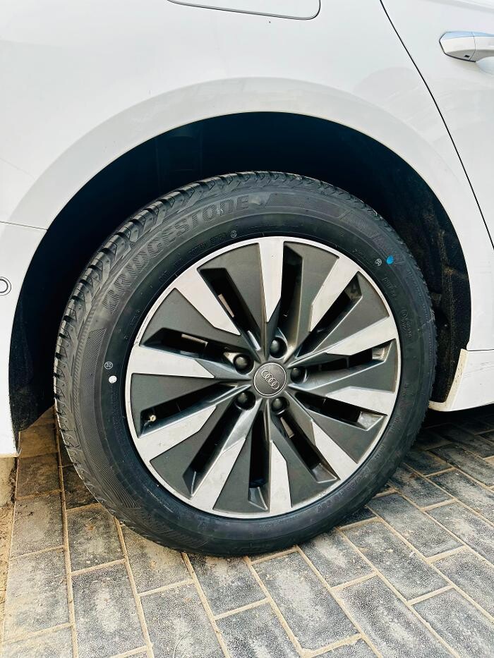 Images Michelin Tyres & Services - Universal Tyres