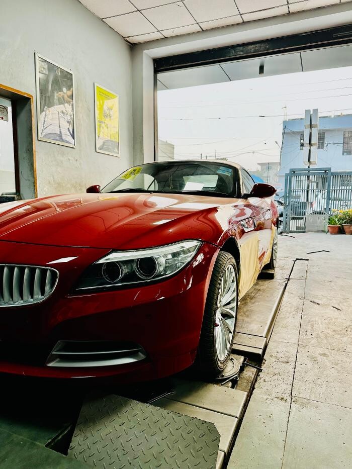 Images Michelin Tyres & Services - Universal Tyres