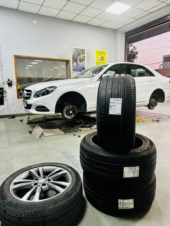 Images Michelin Tyres & Services - Universal Tyres