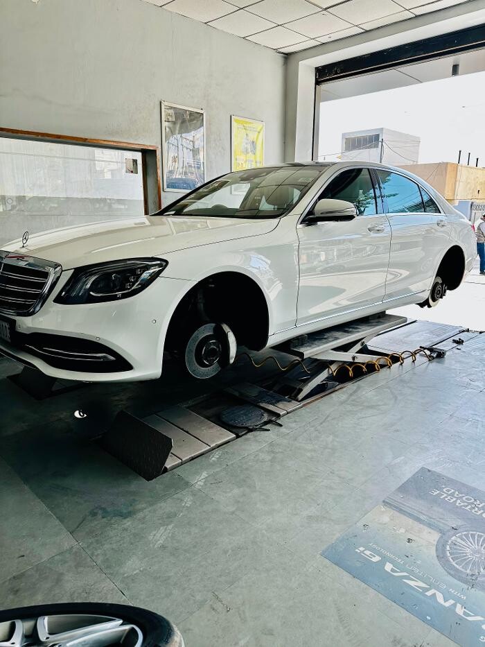 Images Michelin Tyres & Services - Universal Tyres