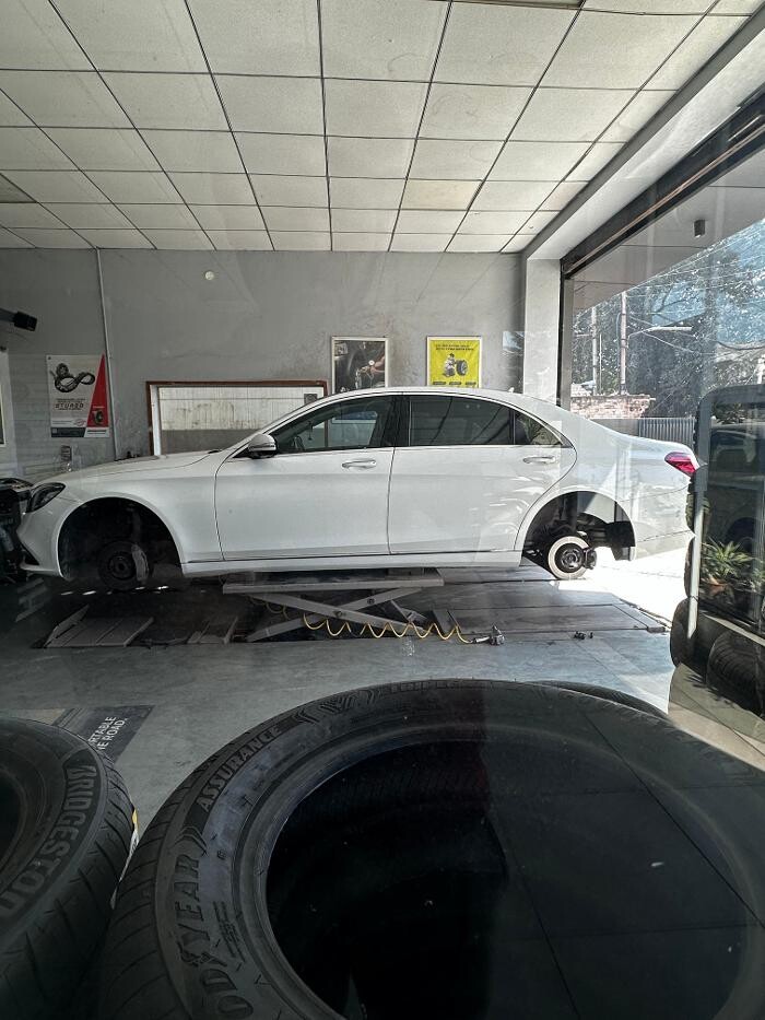 Images Michelin Tyres & Services - Universal Tyres