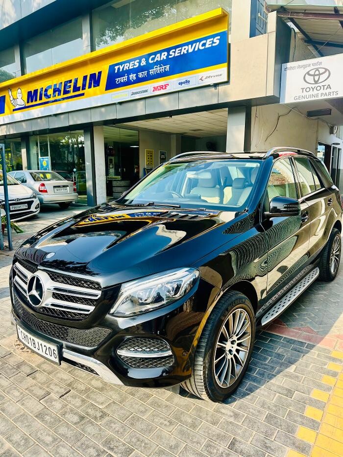 Images Michelin Tyres & Services - Universal Tyres