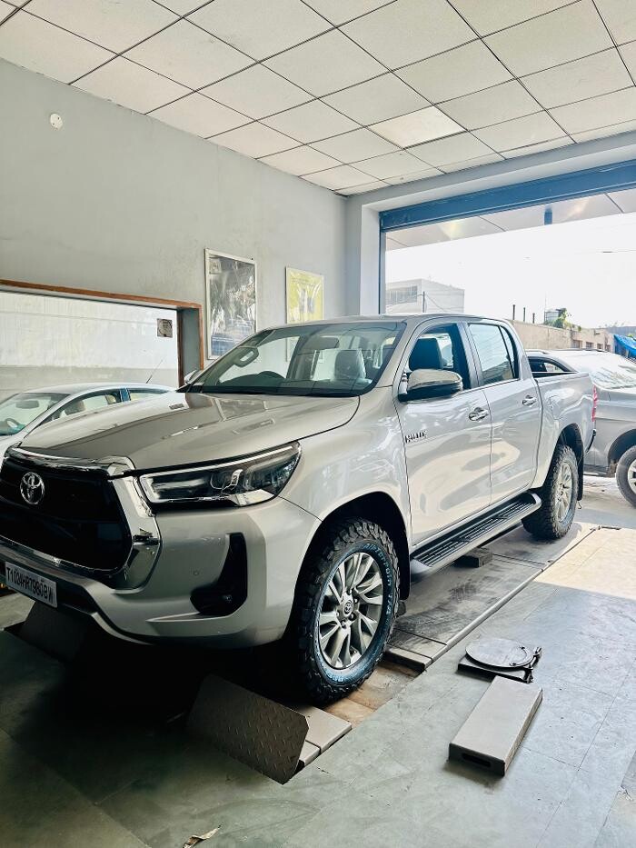 Images Michelin Tyres & Services - Universal Tyres