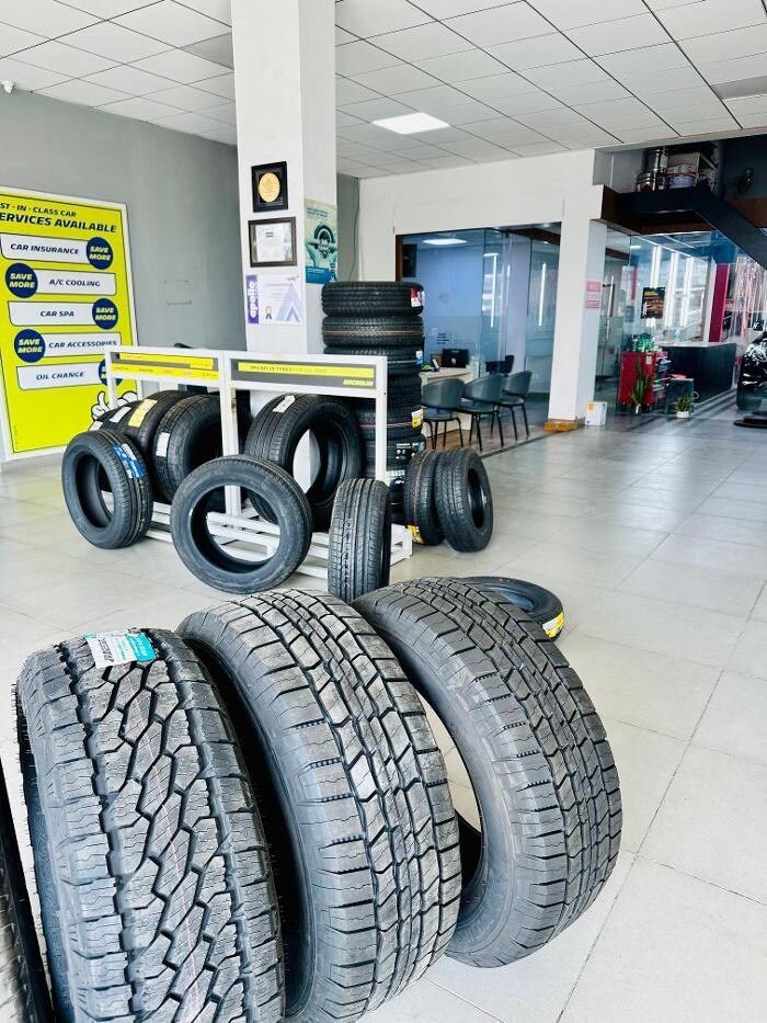 Images Michelin Tyres & Services - Universal Tyres