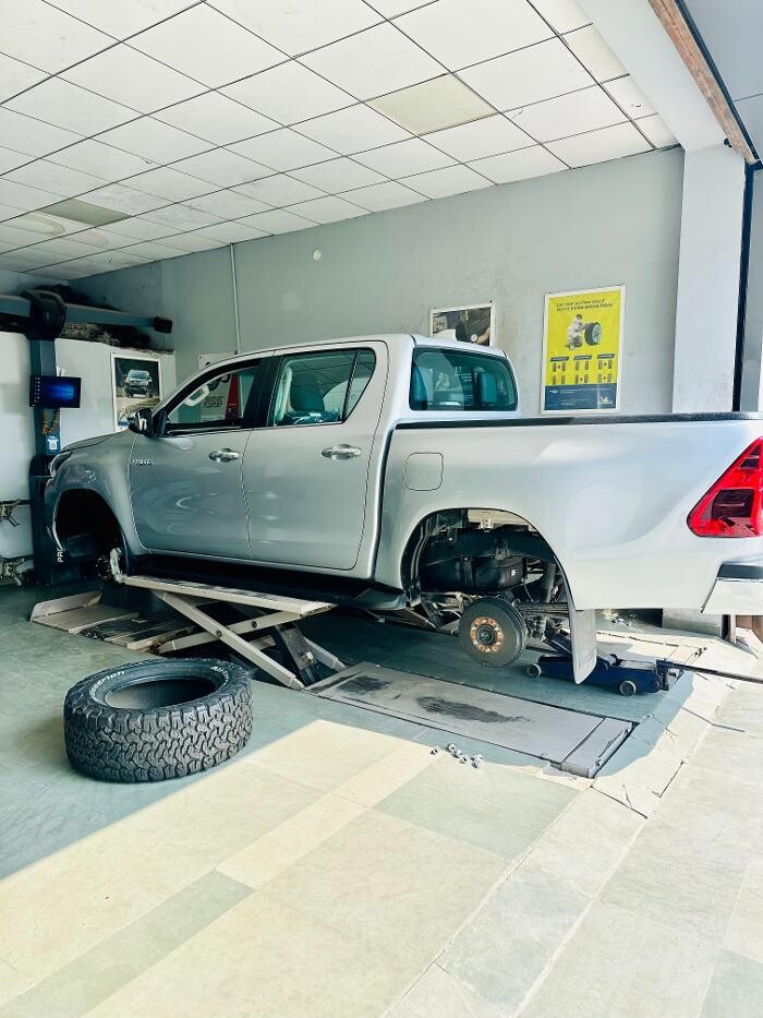 Images Michelin Tyres & Services - Universal Tyres