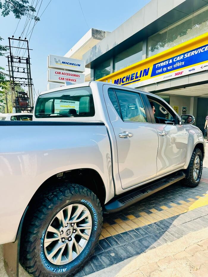 Images Michelin Tyres & Services - Universal Tyres