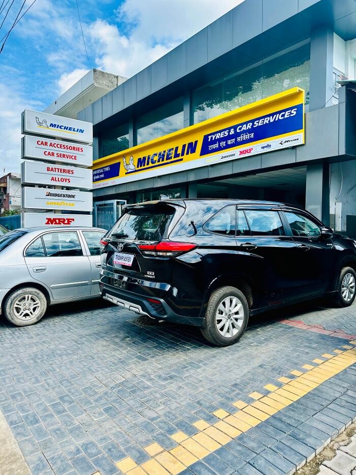 Images Michelin Tyres & Services - Universal Tyres