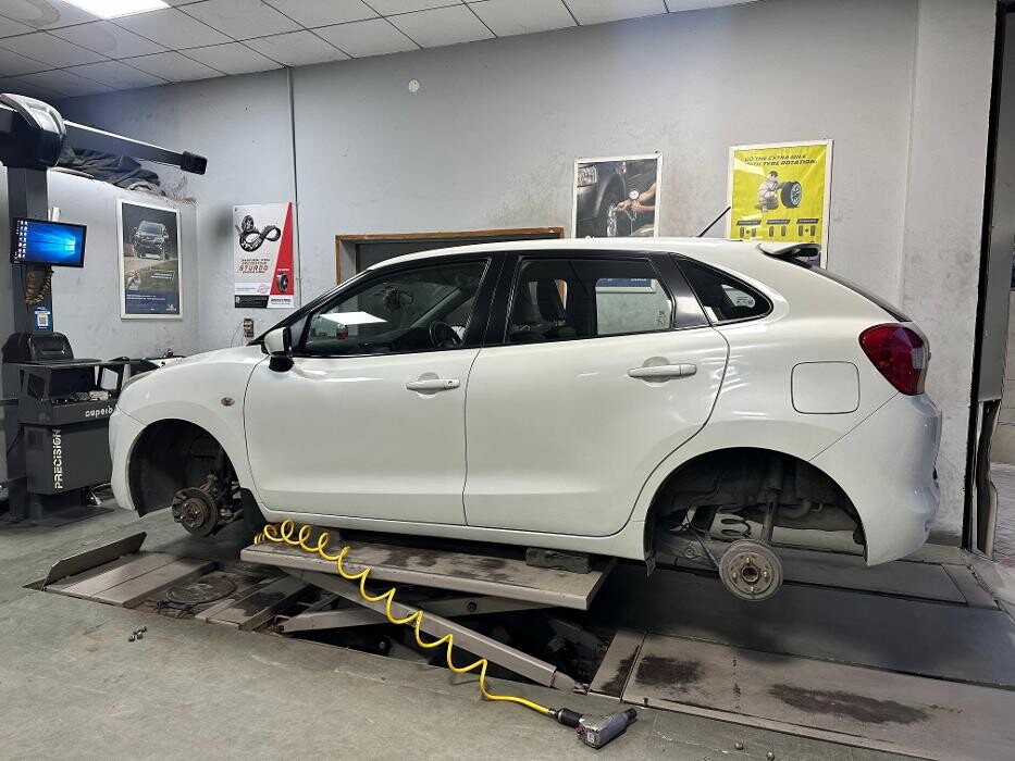 Images Michelin Tyres & Services - Universal Tyres