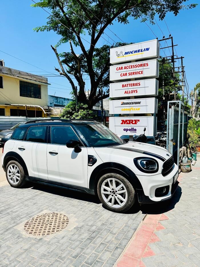 Images Michelin Tyres & Services - Universal Tyres