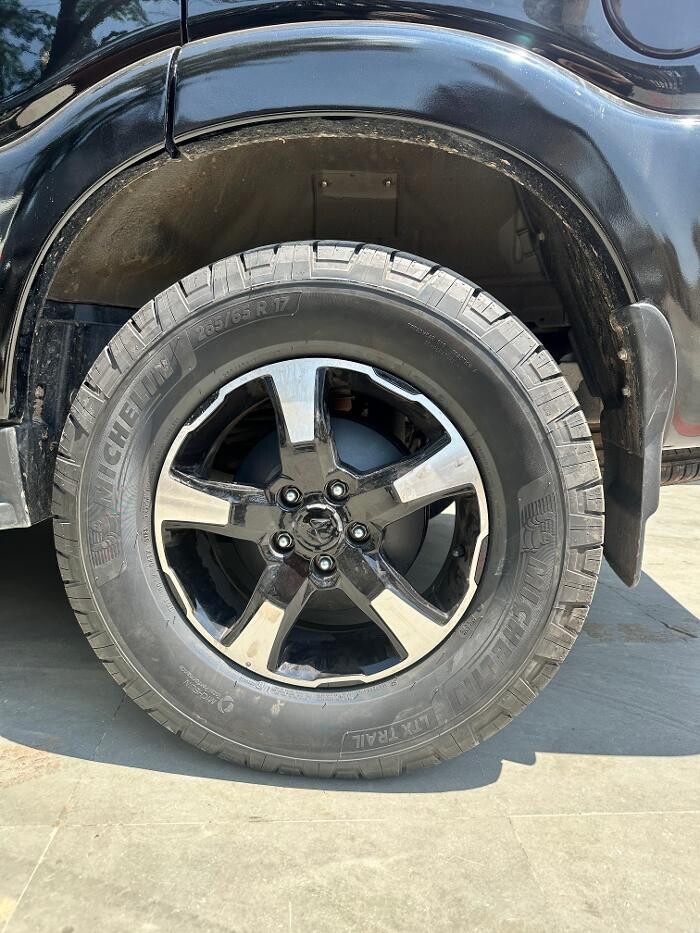 Images Michelin Tyres & Services - Universal Tyres