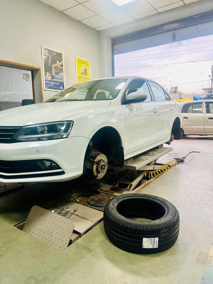 Images Michelin Tyres & Services - Universal Tyres