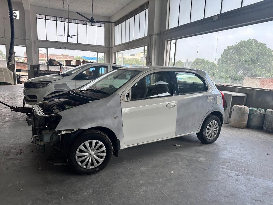 Images Michelin Tyres & Services - Universal Tyres