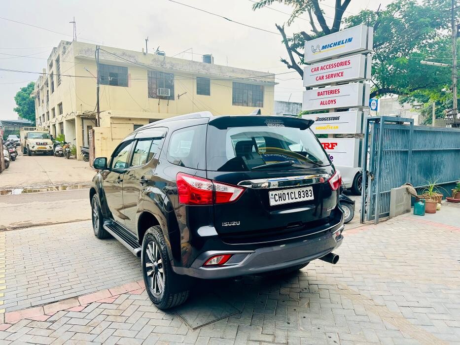 Images Michelin Tyres & Services - Universal Tyres