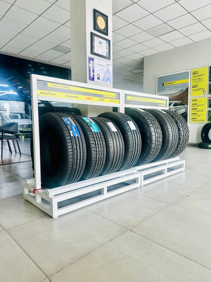 Images Michelin Tyres & Services - Universal Tyres