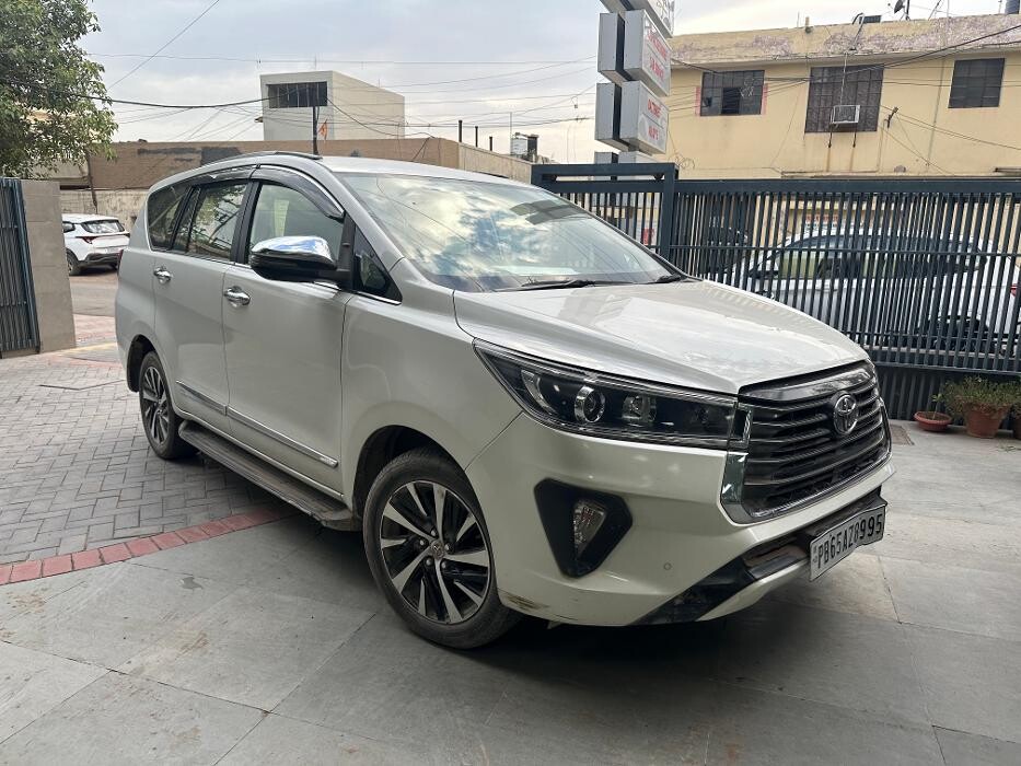 Images Michelin Tyres & Services - Universal Tyres